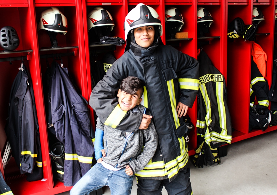 26 Kids besuchen Pirnaer Feuerwehr in der Altstadt