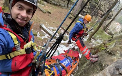 Vorsicht: Abrutschgefahr! „Die gläserne Stadt“ bei der Bergwacht