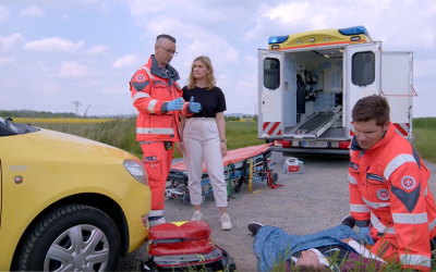 Hilfe, ein Unfall! “Die gläserne Stadt” zu Besuch beim Rettungsdienst!